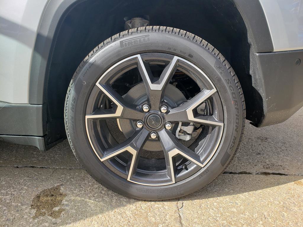 New 2026 Jeep Cherokee Overland w/ Advanced Pro Tech Group image 24