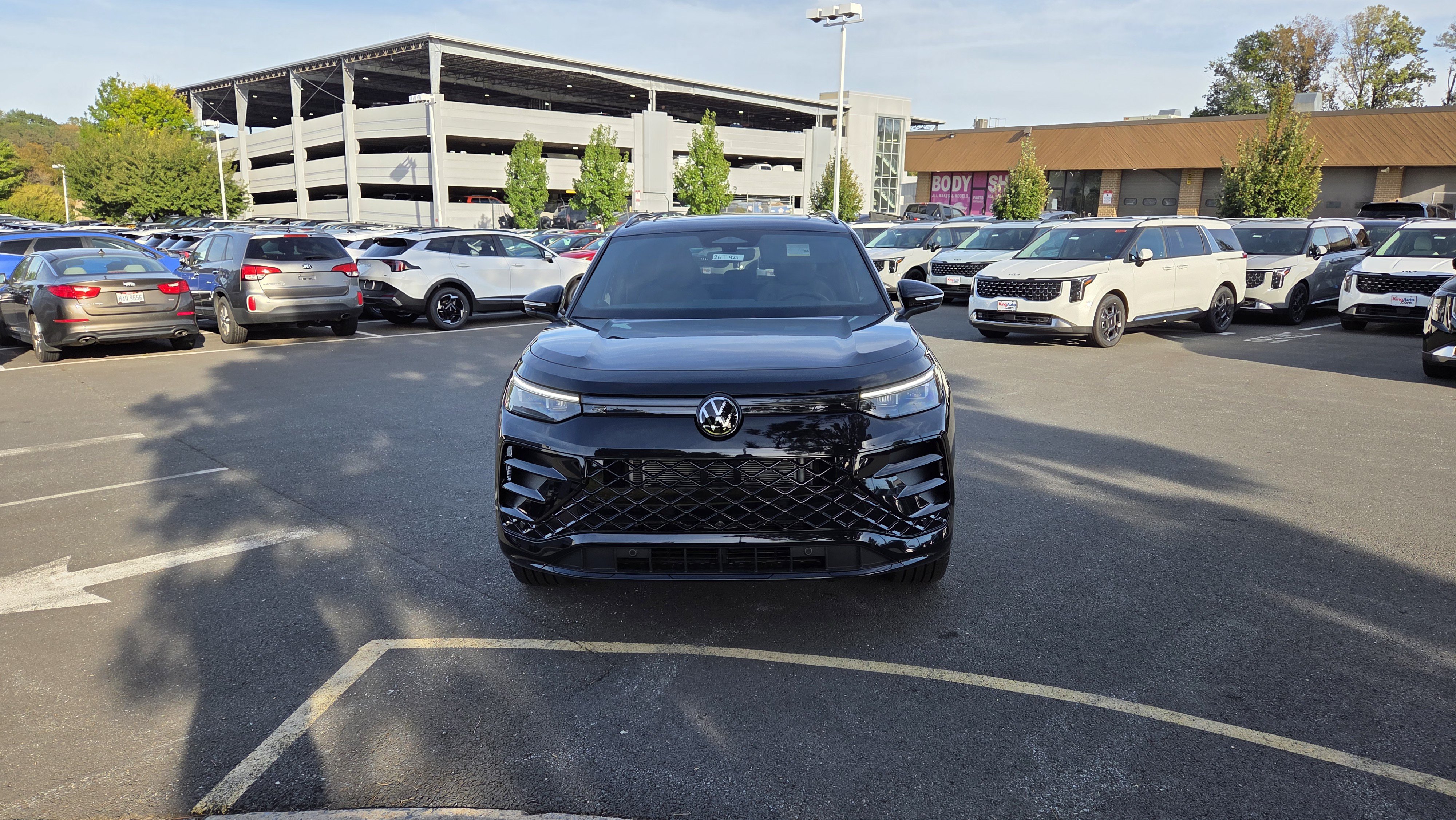 New 2026 Volkswagen Tiguan SE R-Line AWD/4WD image 9