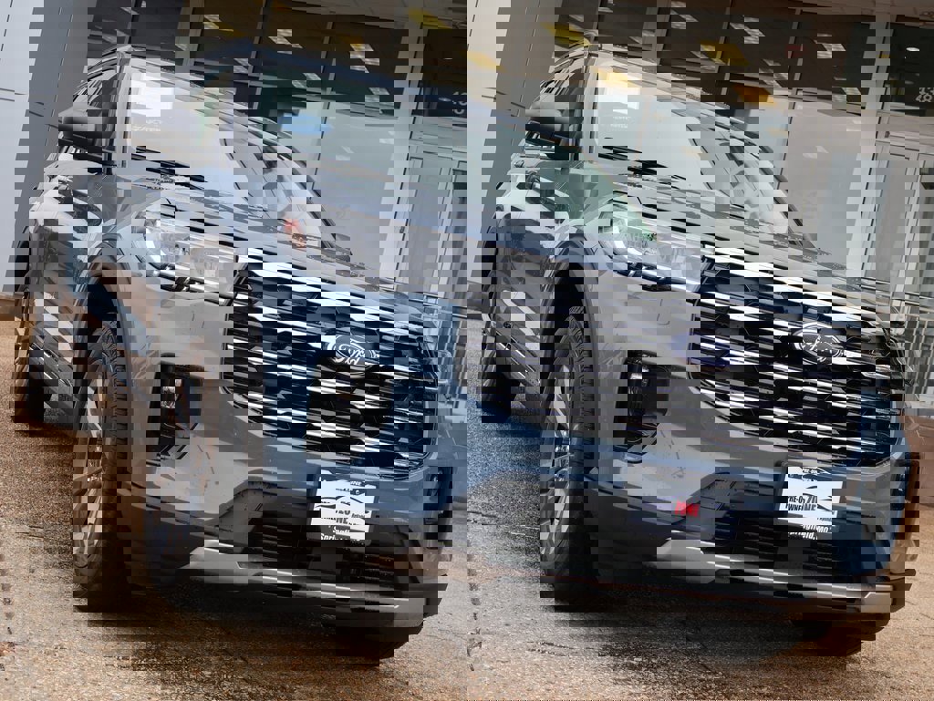 Used 2025 Ford Explorer Active w/ Active Comfort Package image 7