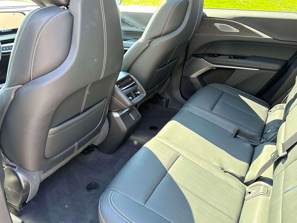 Used 2024 Cadillac Lyriq Luxury w/ LPO, Floor Liner Package image 10