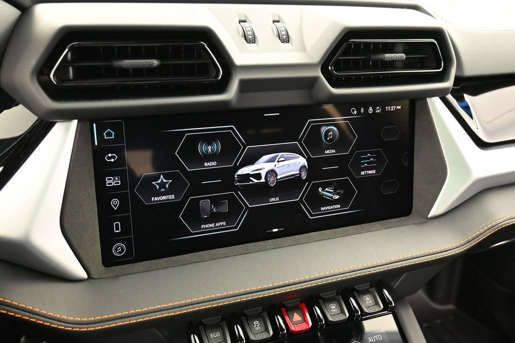 Used 2025 Lamborghini Urus SE AWD/4WD image 20