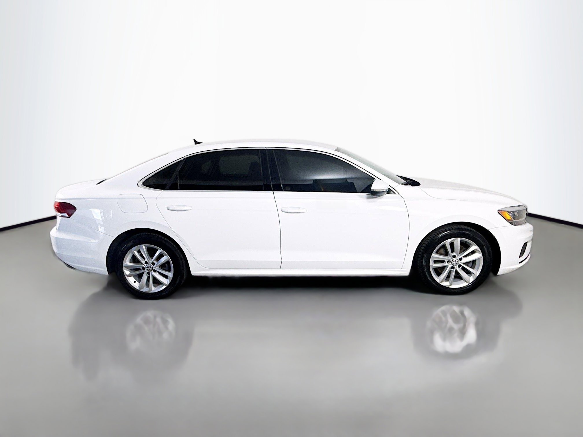 Used 2020 Volkswagen Passat 2.0T SE image 11