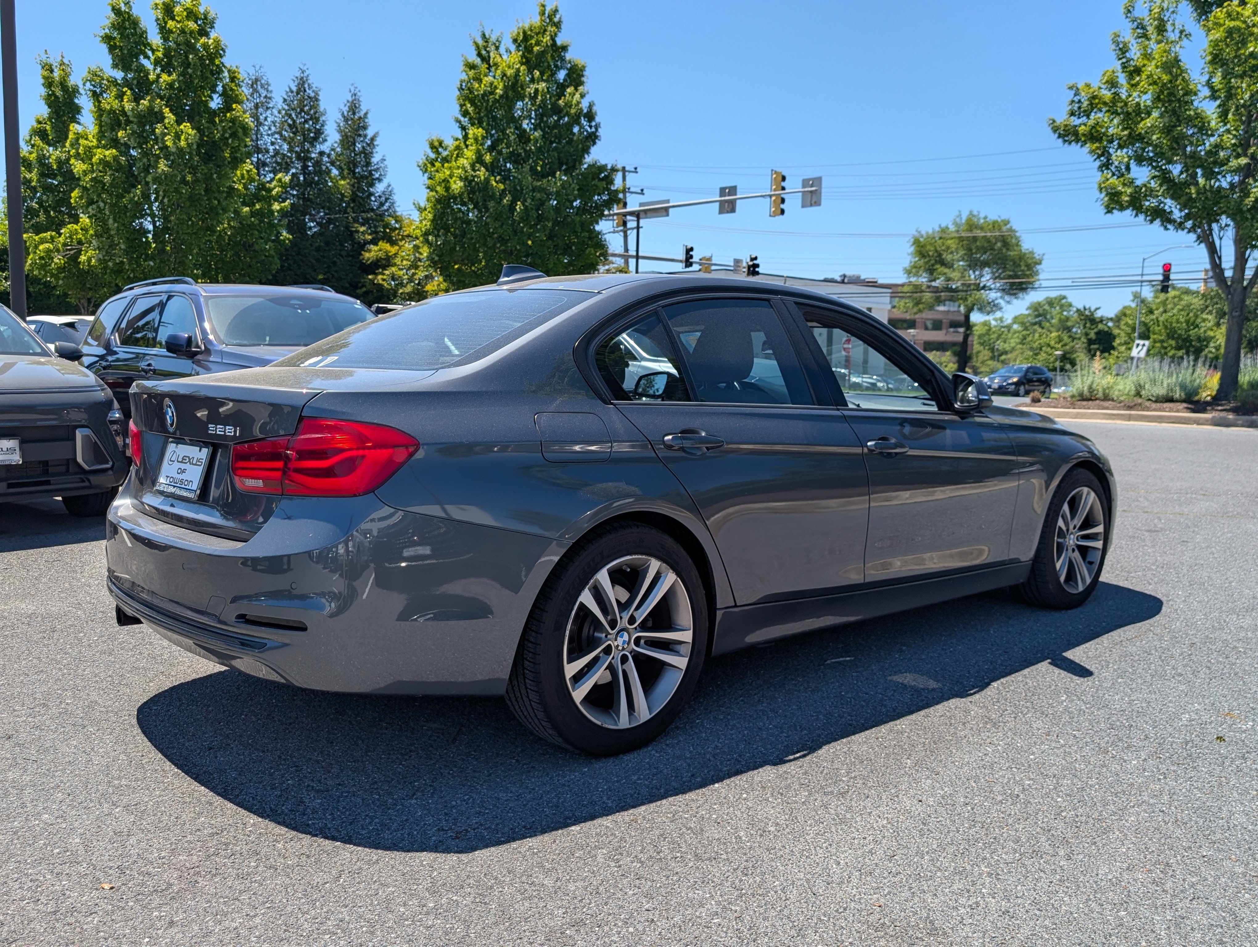 Used 2016 BMW 328i xDrive Sedan AWD/4WD image 3