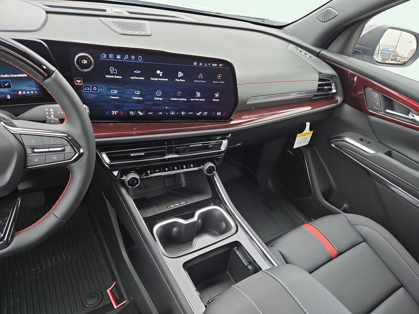 New 2026 Chevrolet Traverse RS w/ LPO, Floor Liner Package FWD image 17