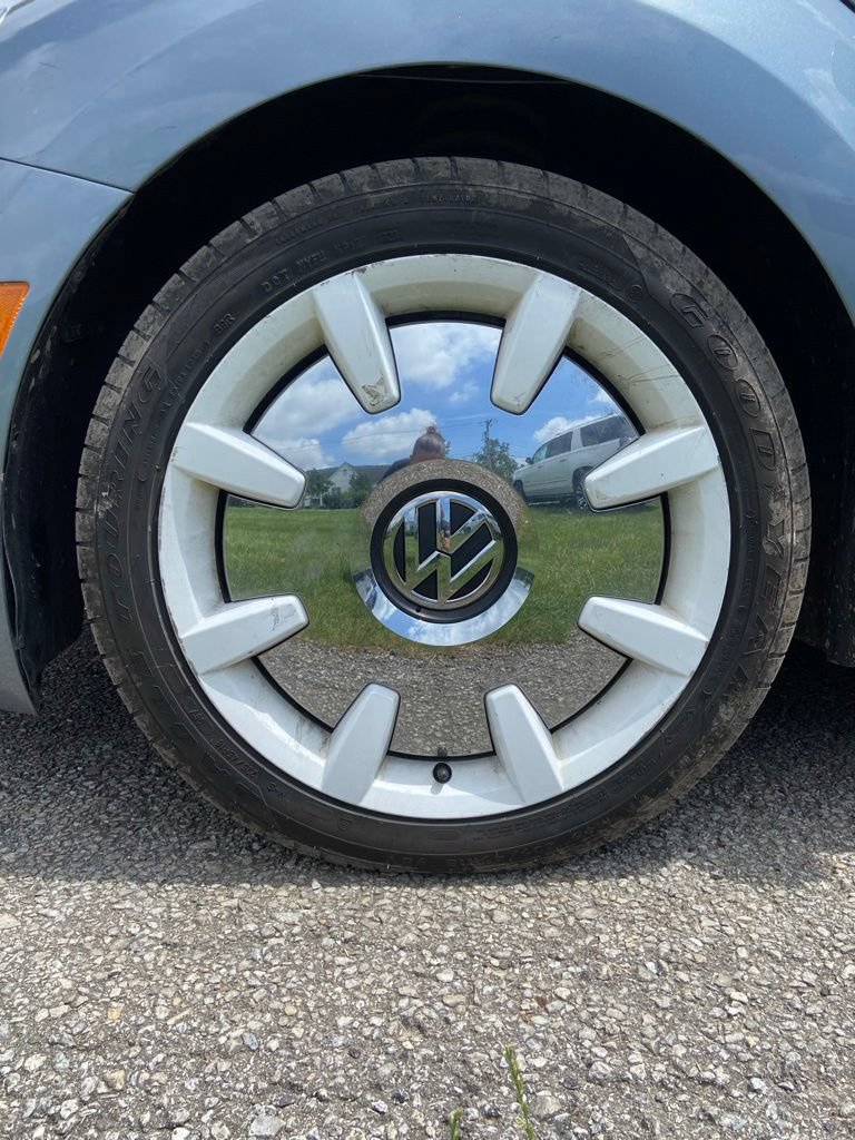 Used 2019 Volkswagen Beetle 2.0T Final Edition SEL FWD image 9