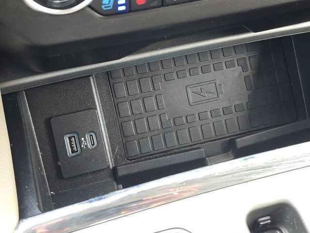 Used 2020 Ford Expedition XLT w/ Equipment Group 202A RWD image 38