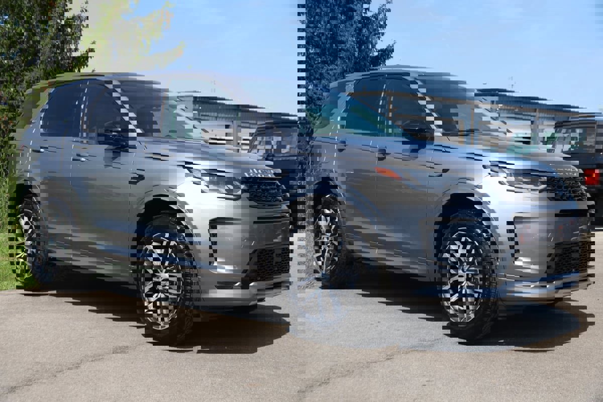 Used 2024 Land Rover Discovery Sport S image 2