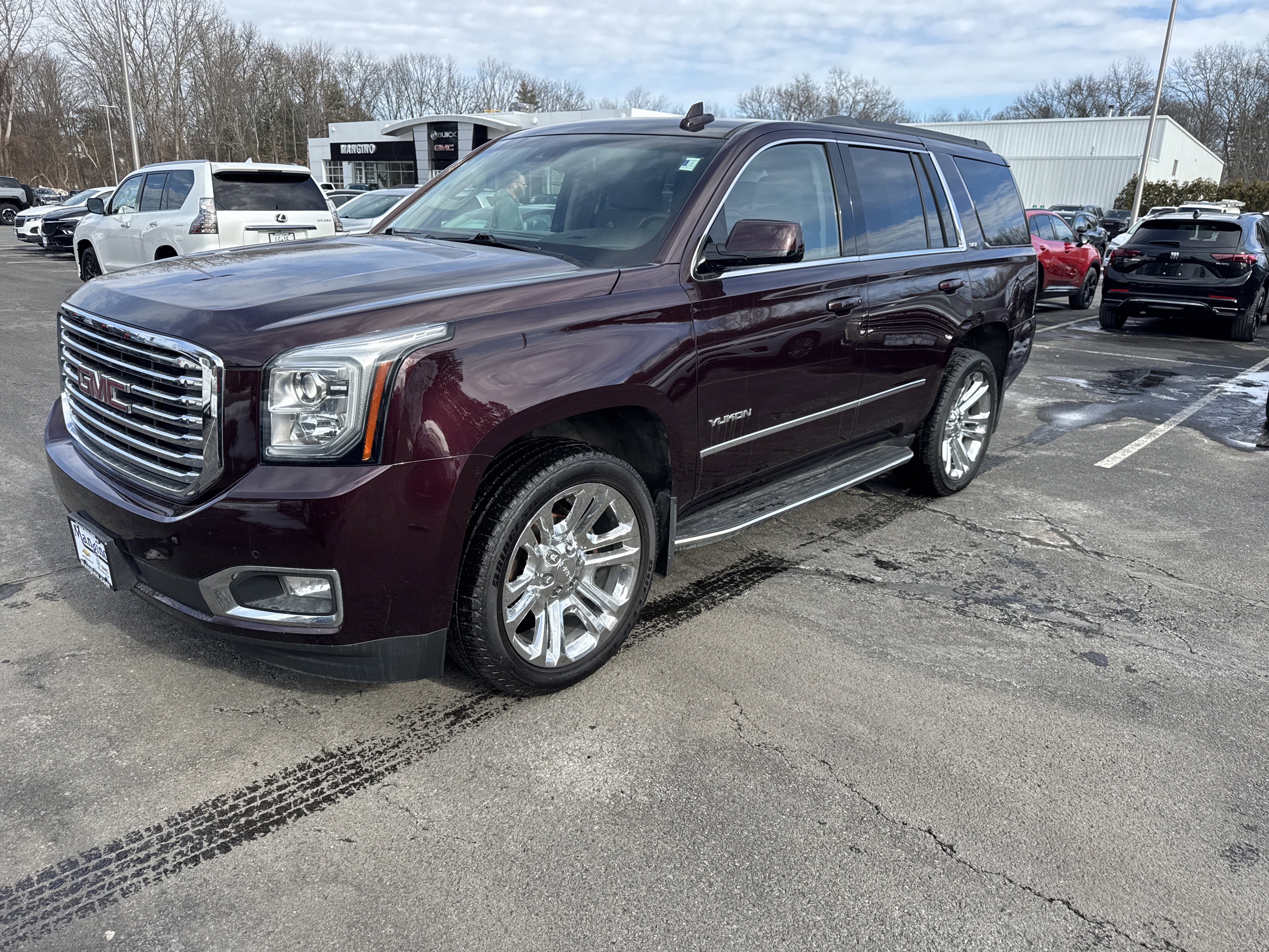Certified 2017 GMC Yukon SLT w/ Premium Edition