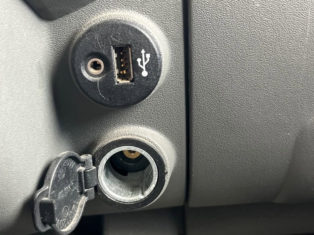 Used 2017 Nissan Frontier SV w/ SV Value Truck Package image 6