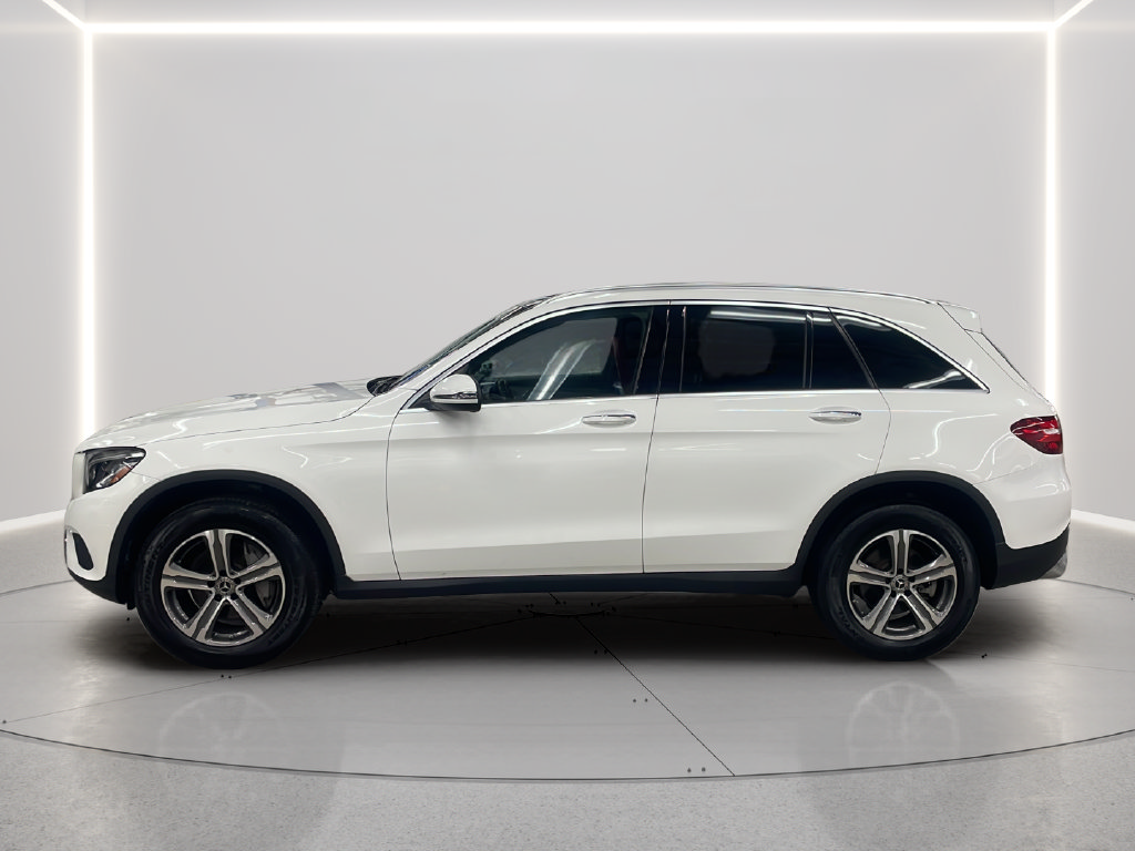 Used 2019 Mercedes-Benz GLC 300 4MATIC image 3