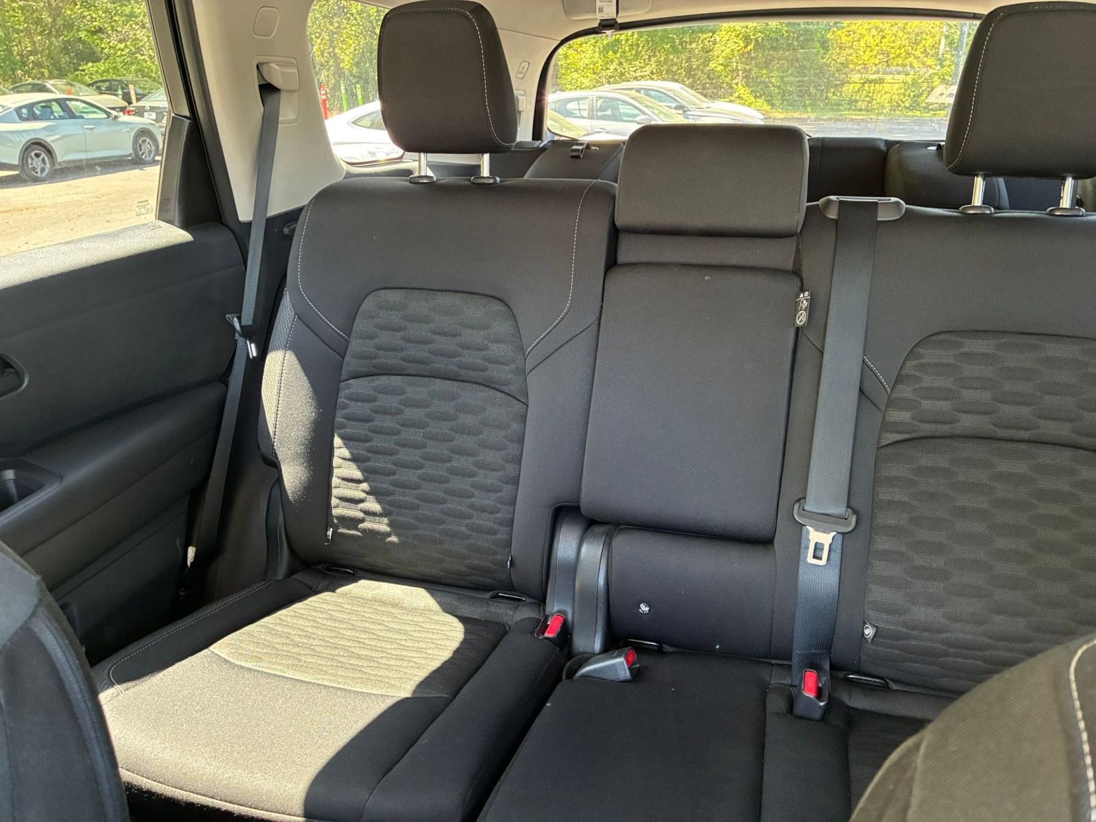 Used 2025 Nissan Pathfinder SV image 41