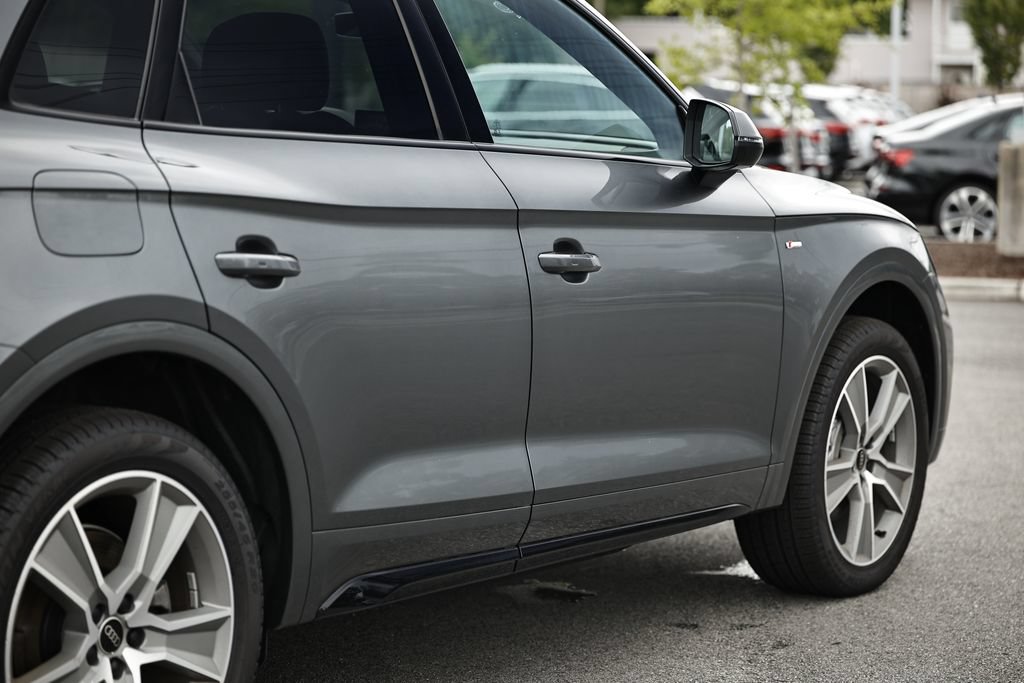 Used 2025 Audi Q5 Premium Plus w/ Premium Plus AWD/4WD image 8