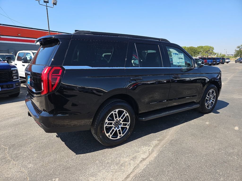 New 2025 Ford Expedition Active image 13