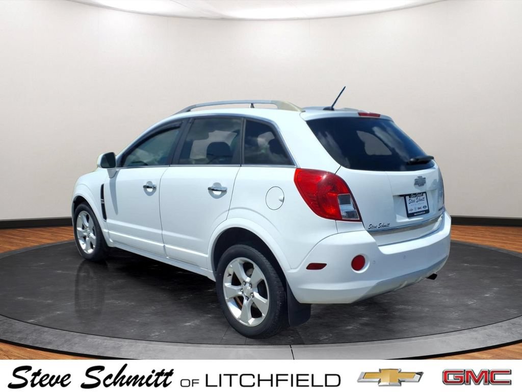 Used 2013 Chevrolet Captiva Sport LTZ FWD image 3