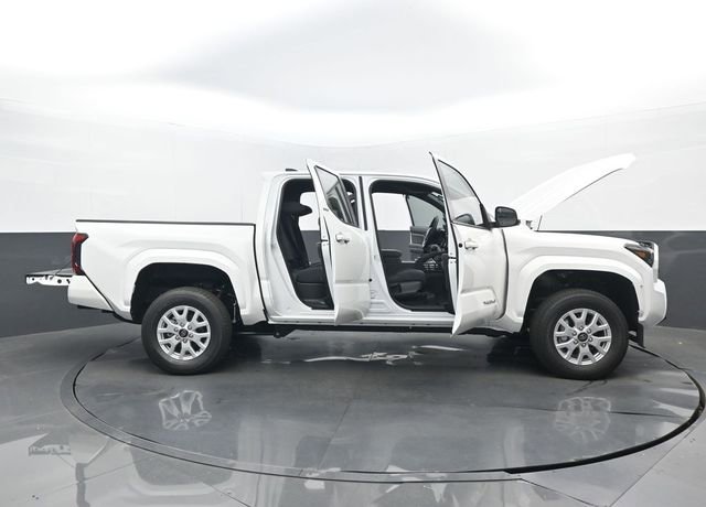 New 2026 Toyota Tacoma SR5 AWD/4WD image 30