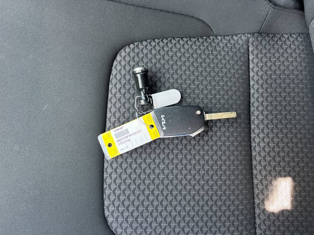 Used 2024 Kia Sportage LX FWD image 29