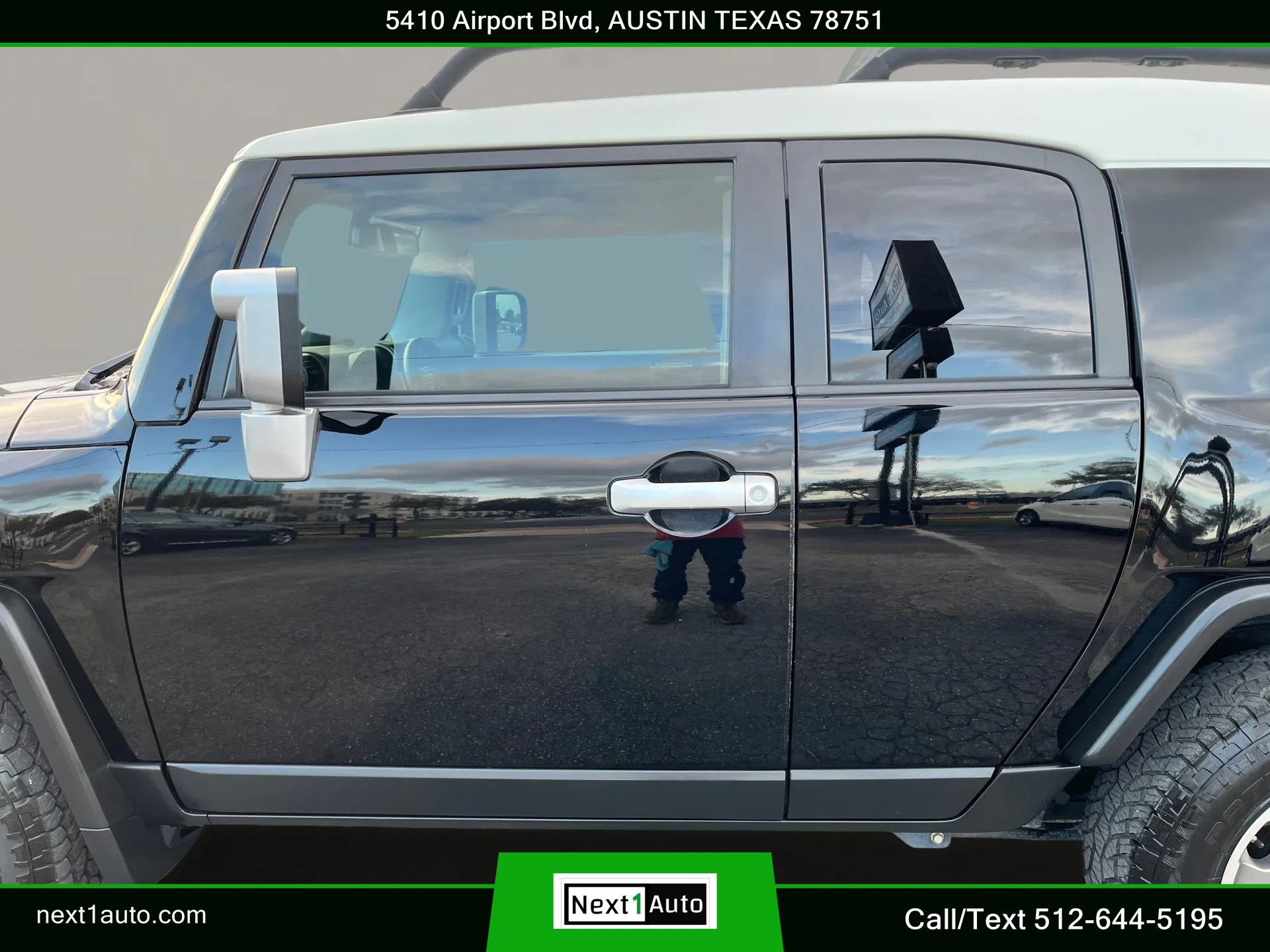 Used 2012 Toyota FJ Cruiser 2WD w/ Upgrade Pkg image 12
