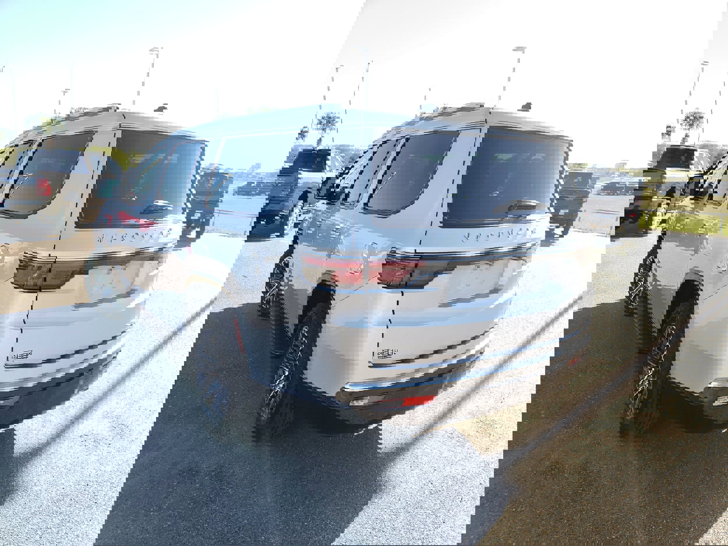 Used 2024 Jeep Wagoneer L Series II w/ Flexible Seating Group image 5