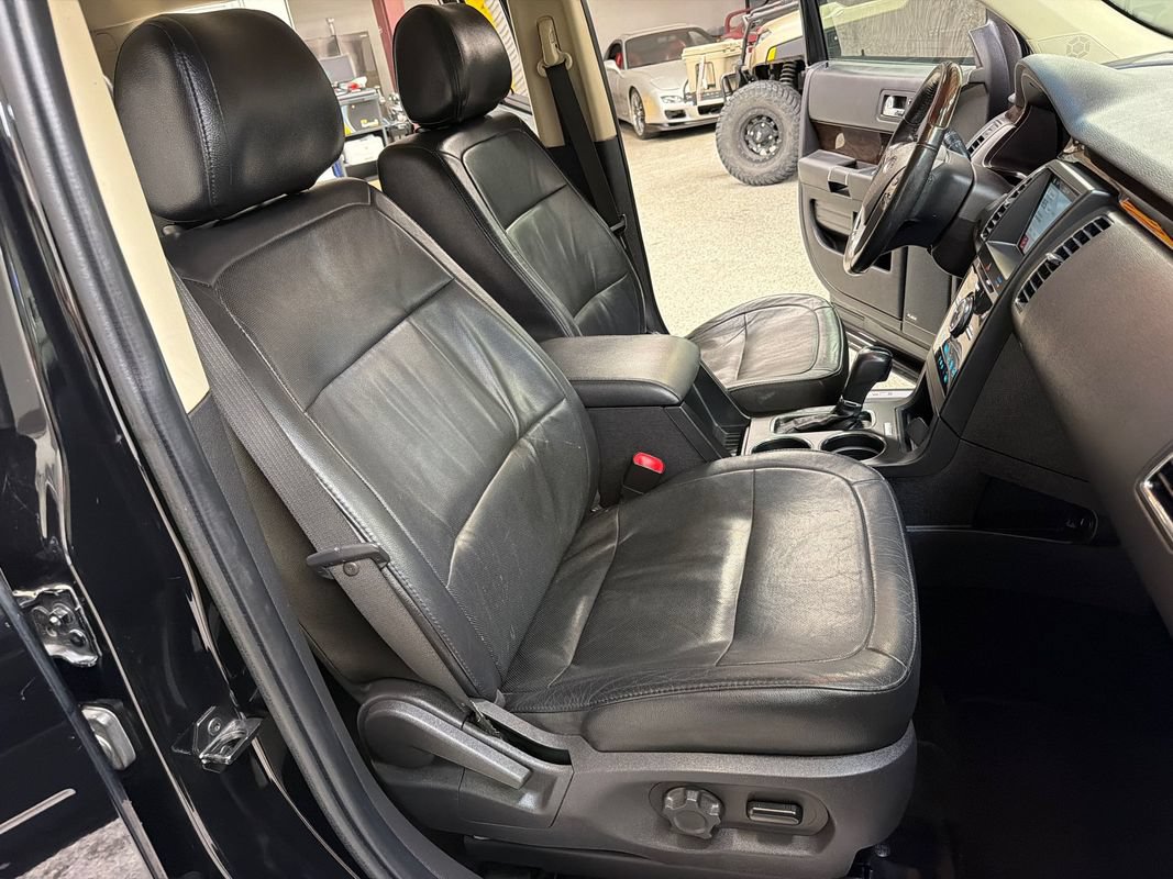 Used 2016 Ford Flex Limited FWD image 38