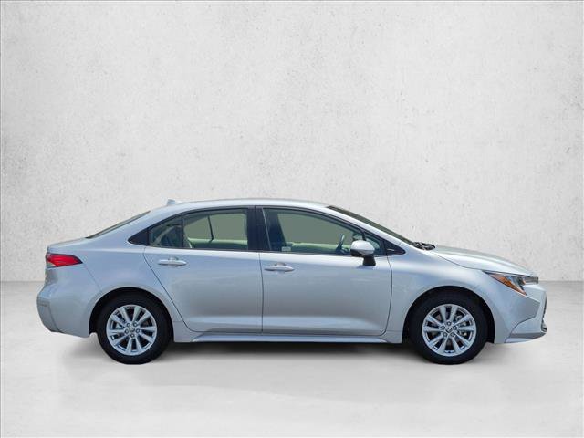 Used 2025 Toyota Corolla LE w/ LE Premium Package FWD image 4