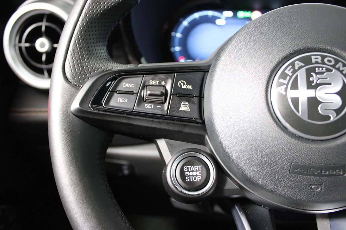 Used 2024 Alfa Romeo Tonale Ti AWD/4WD image 18