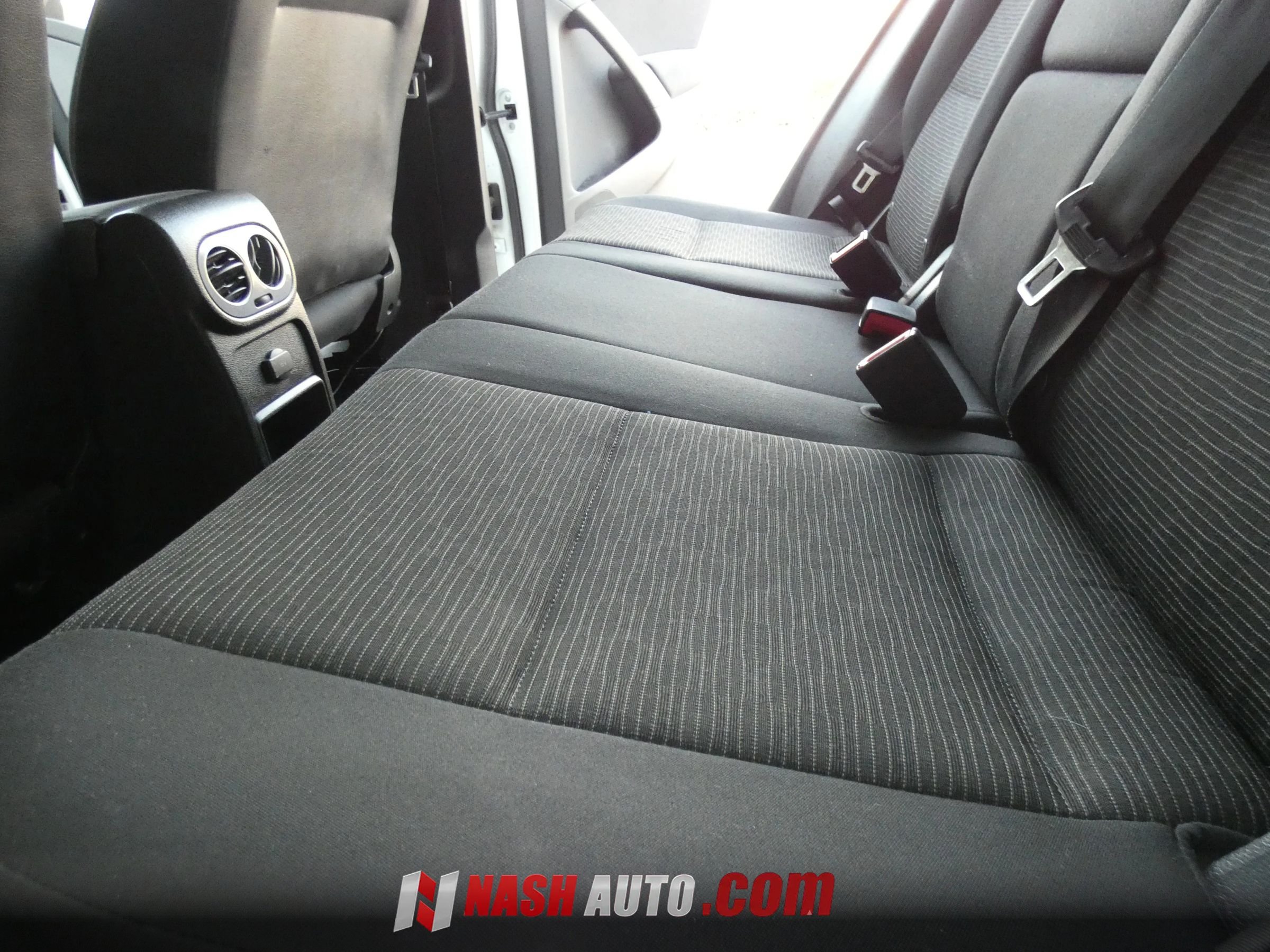 Used 2017 Volkswagen Tiguan S FWD image 39