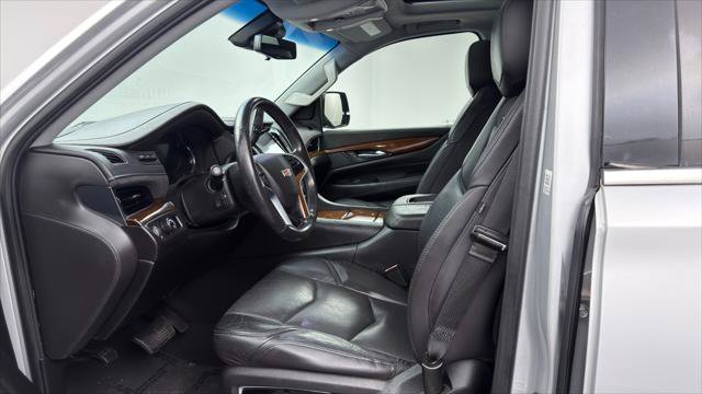 Used 2018 Cadillac Escalade ESV Luxury RWD image 13