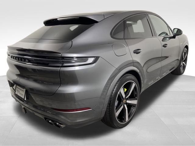 Used 2025 Porsche Cayenne E-Hybrid Coupe image 9