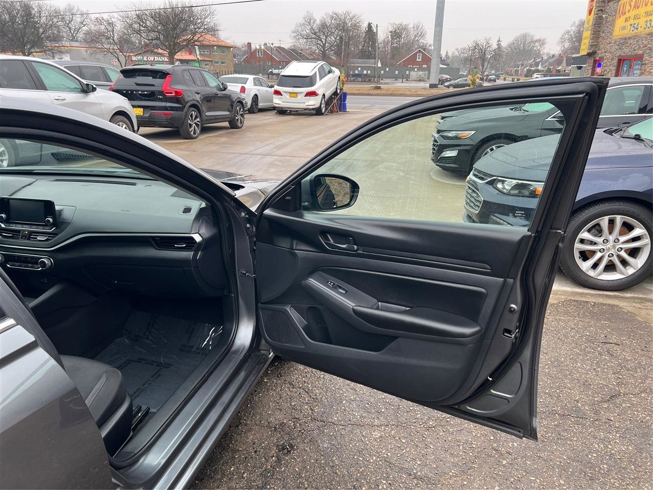 Used 2023 Nissan Altima 2.5 S image 30