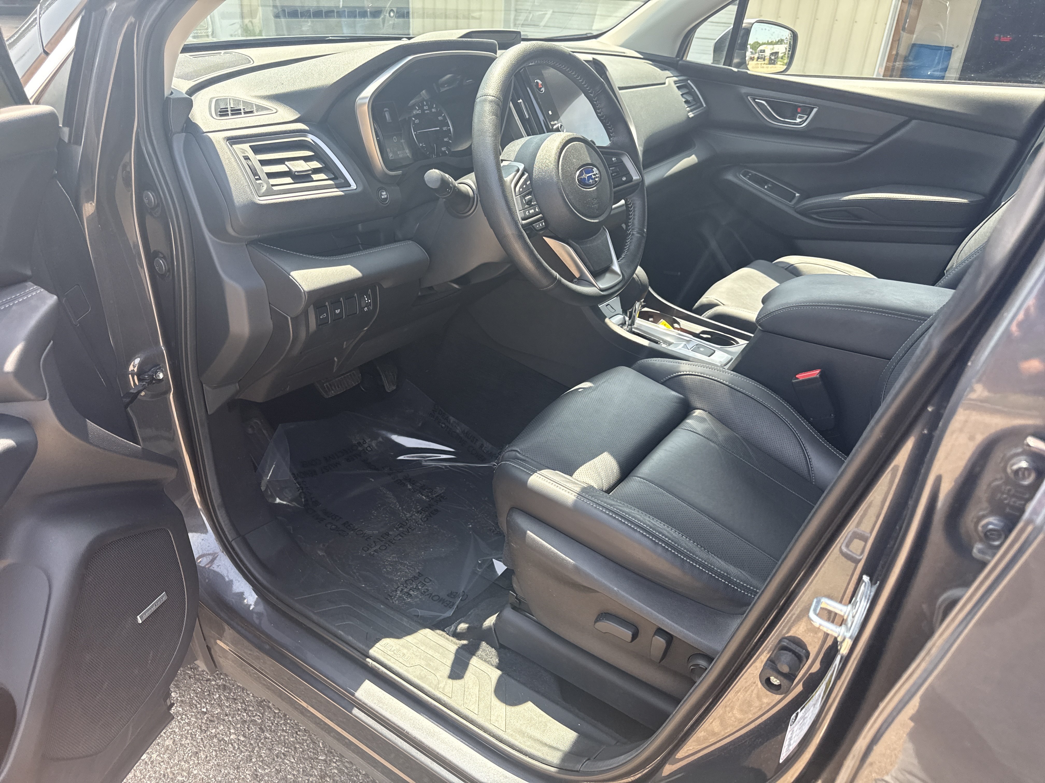 Used 2023 Subaru Ascent Limited w/ Technology Package AWD/4WD image 14