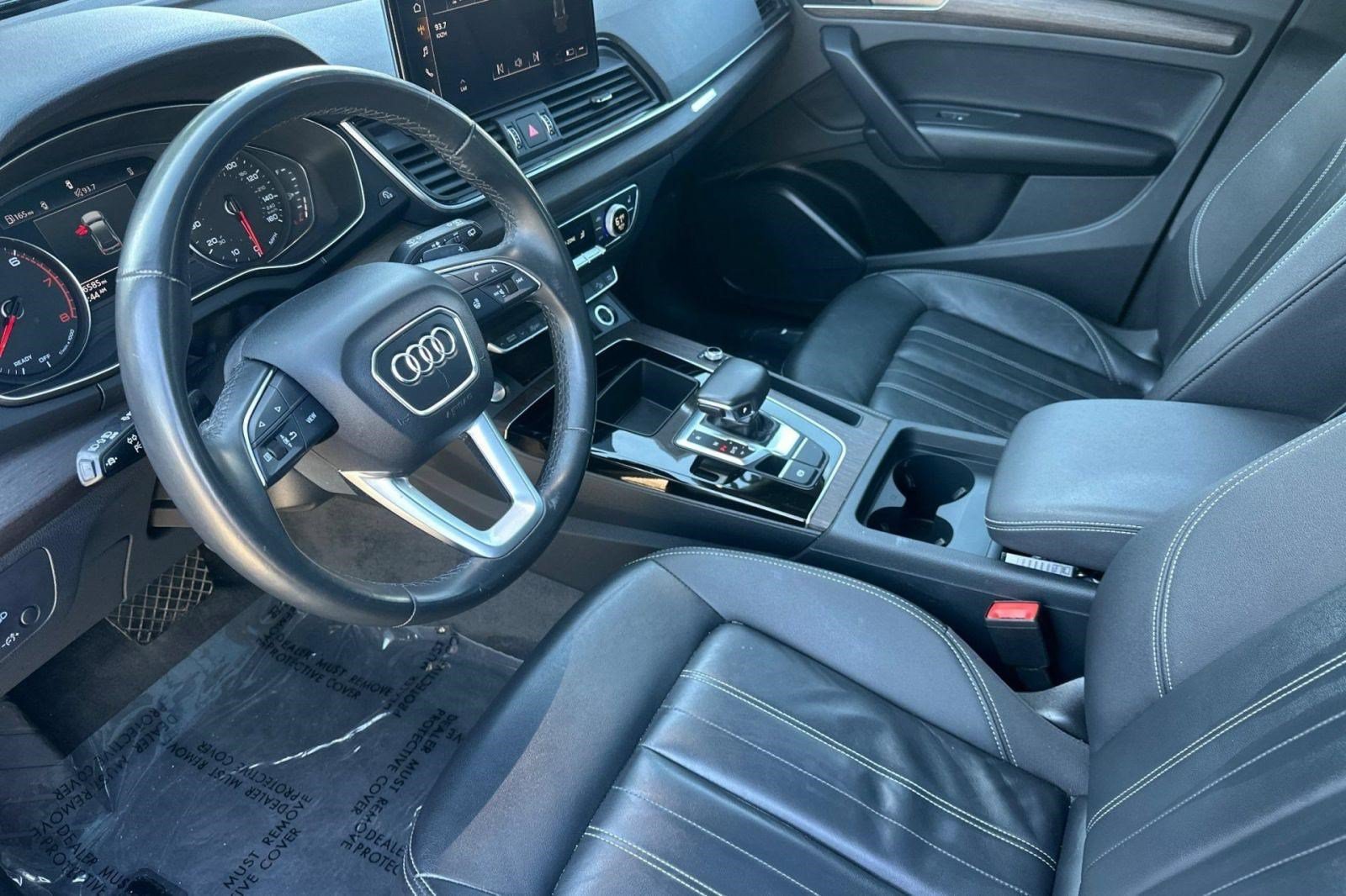 Used 2023 Audi Q5 2.0T Premium w/ Convenience Package AWD/4WD image 4