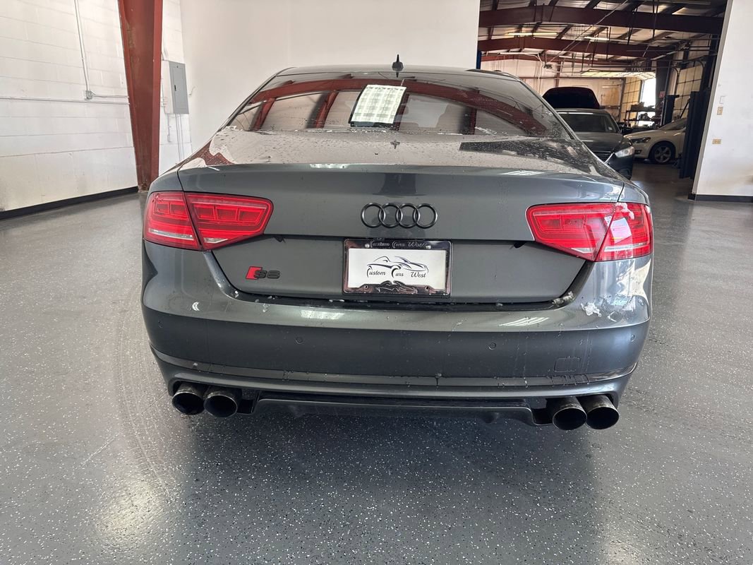 Used 2013 Audi S8 w/ Full Leather Pkg image 5