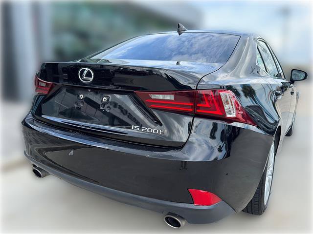 Used 2016 Lexus IS 200t RWD image 9