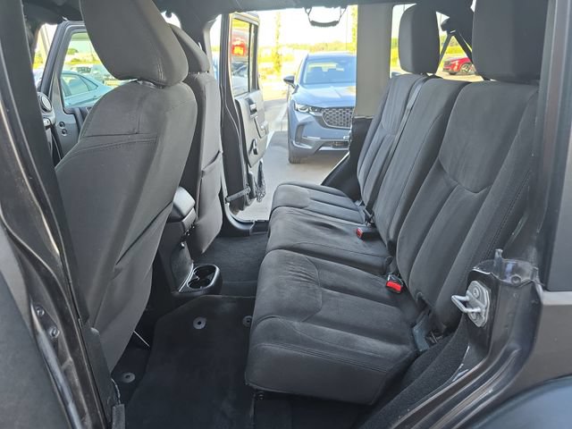 Used 2017 Jeep Wrangler Unlimited Sport w/ Connectivity Group AWD/4WD image 10