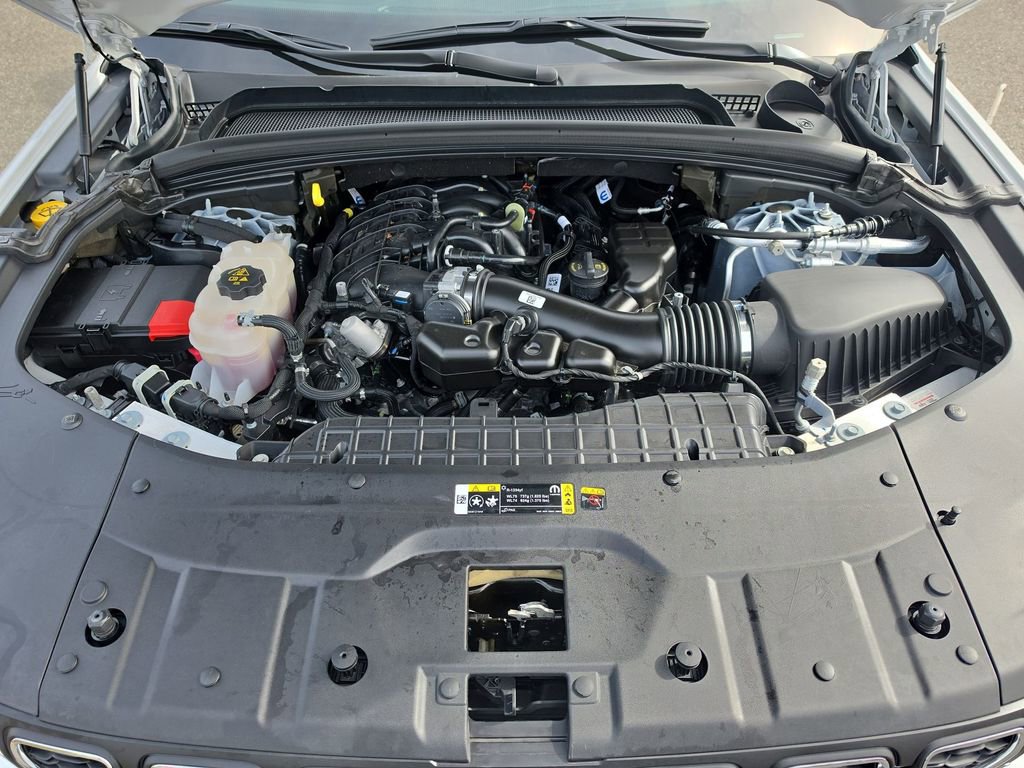 Used 2025 Jeep Grand Cherokee Laredo w/ Luxury Tech Group I image 31