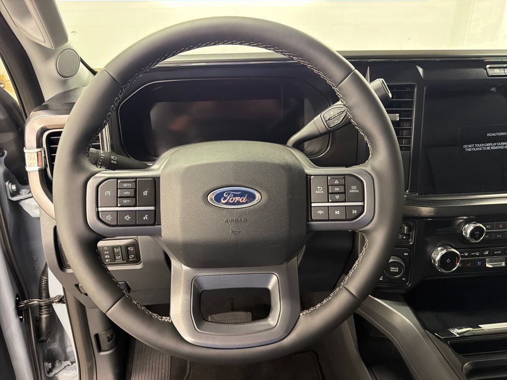 New 2026 Ford F250 Lariat w/ Black Appearance Package AWD/4WD image 17