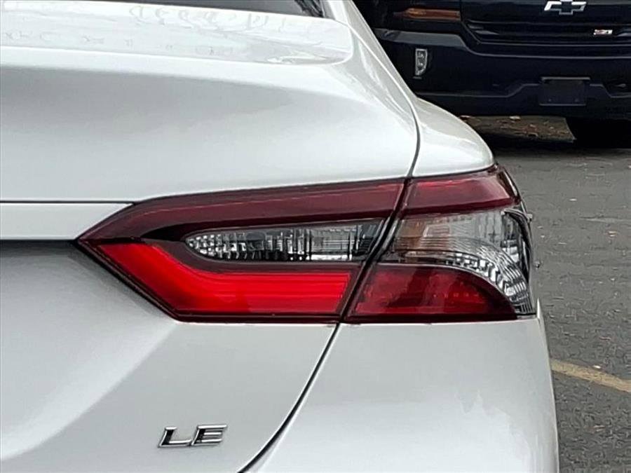 Used 2022 Toyota Camry LE image 13