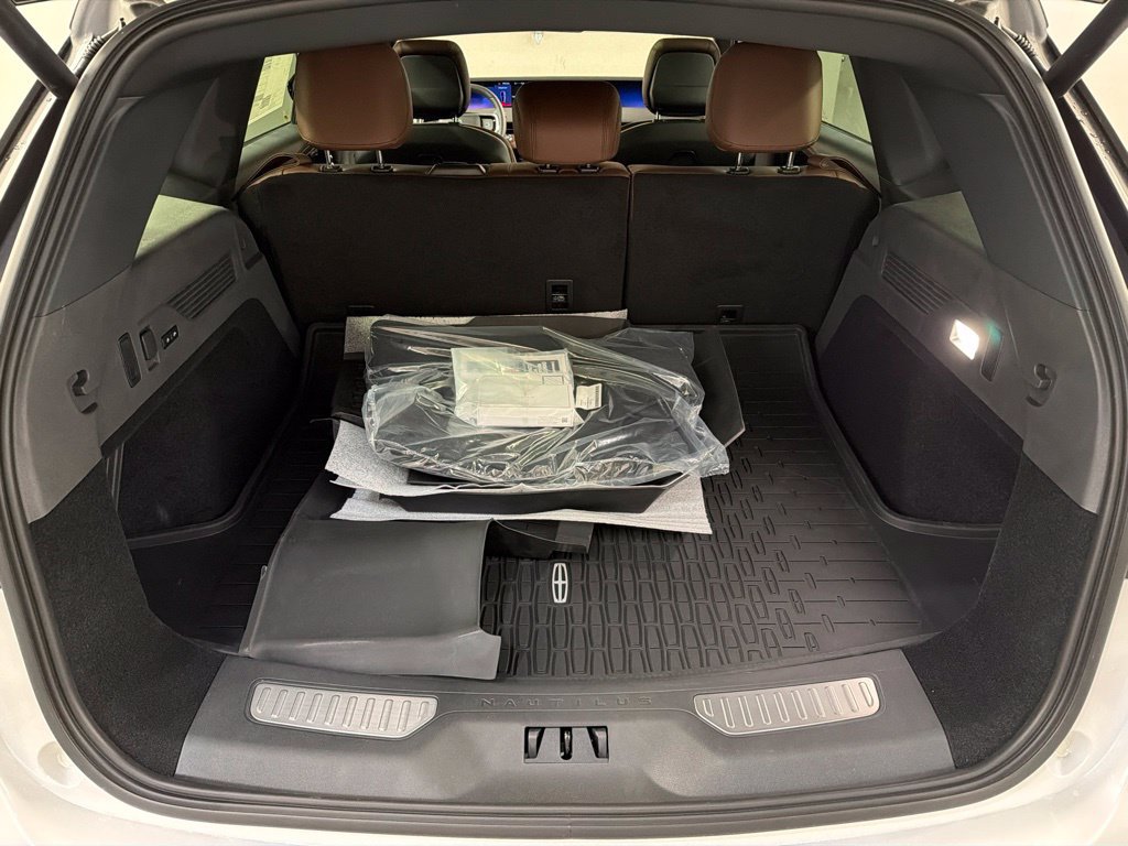 New 2026 Lincoln Nautilus Reserve AWD/4WD image 41