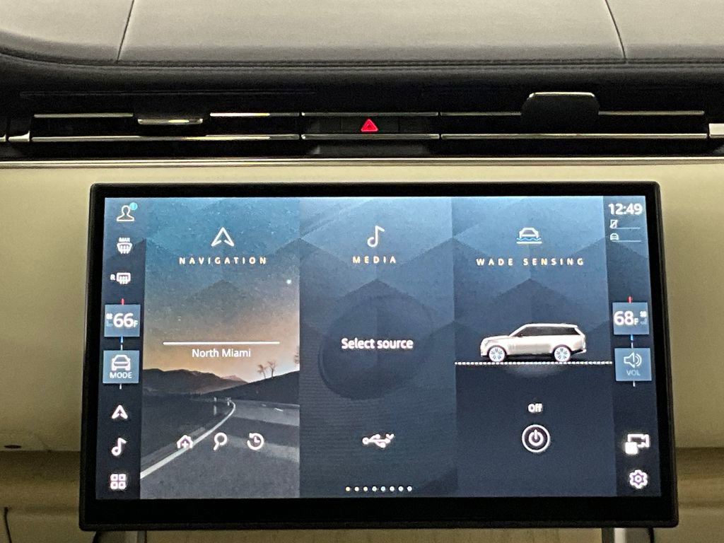 Certified 2024 Land Rover Range Rover Long Wheelbase SE AWD/4WD image 11