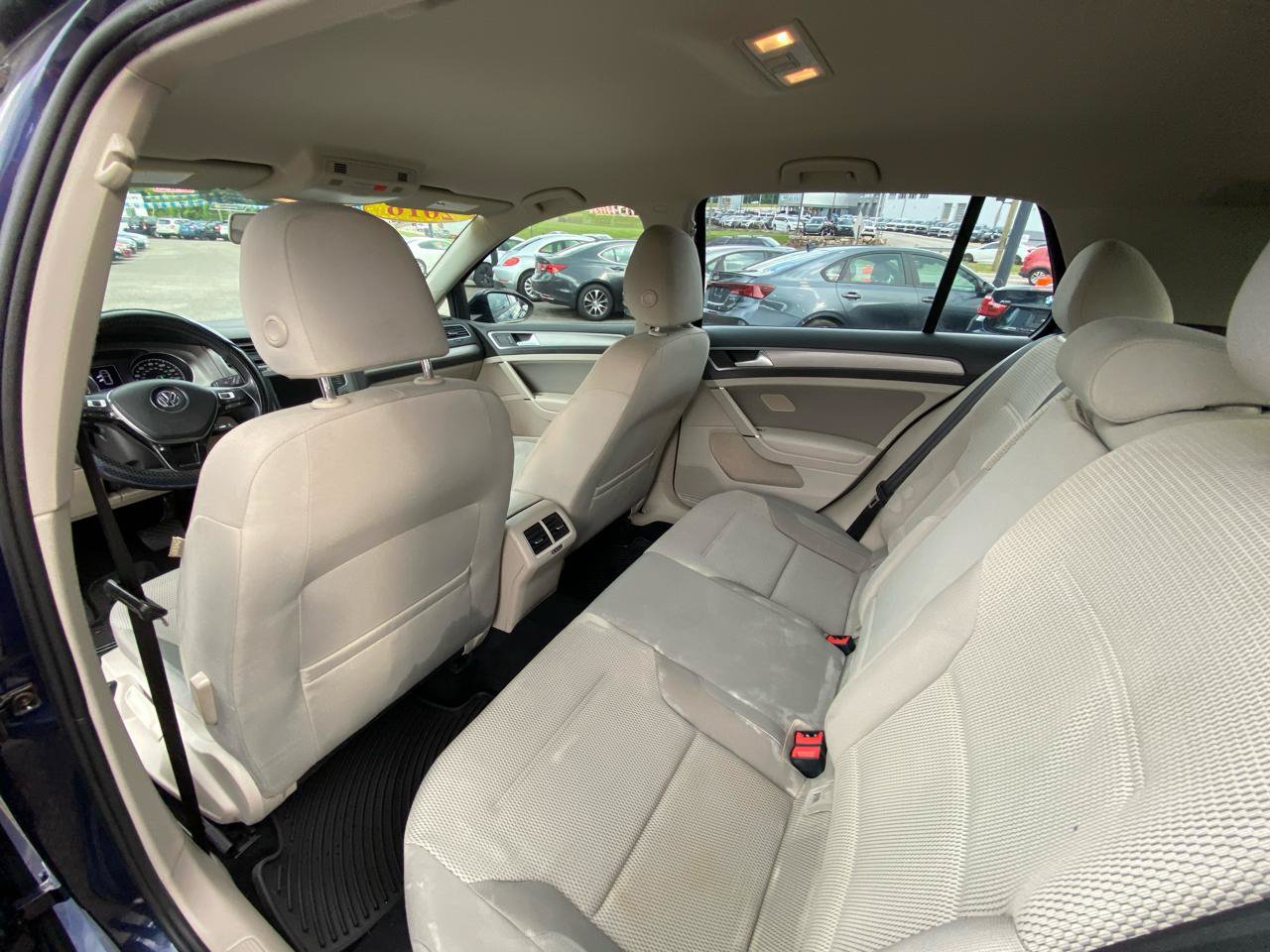 Used 2016 Volkswagen Golf S FWD image 13