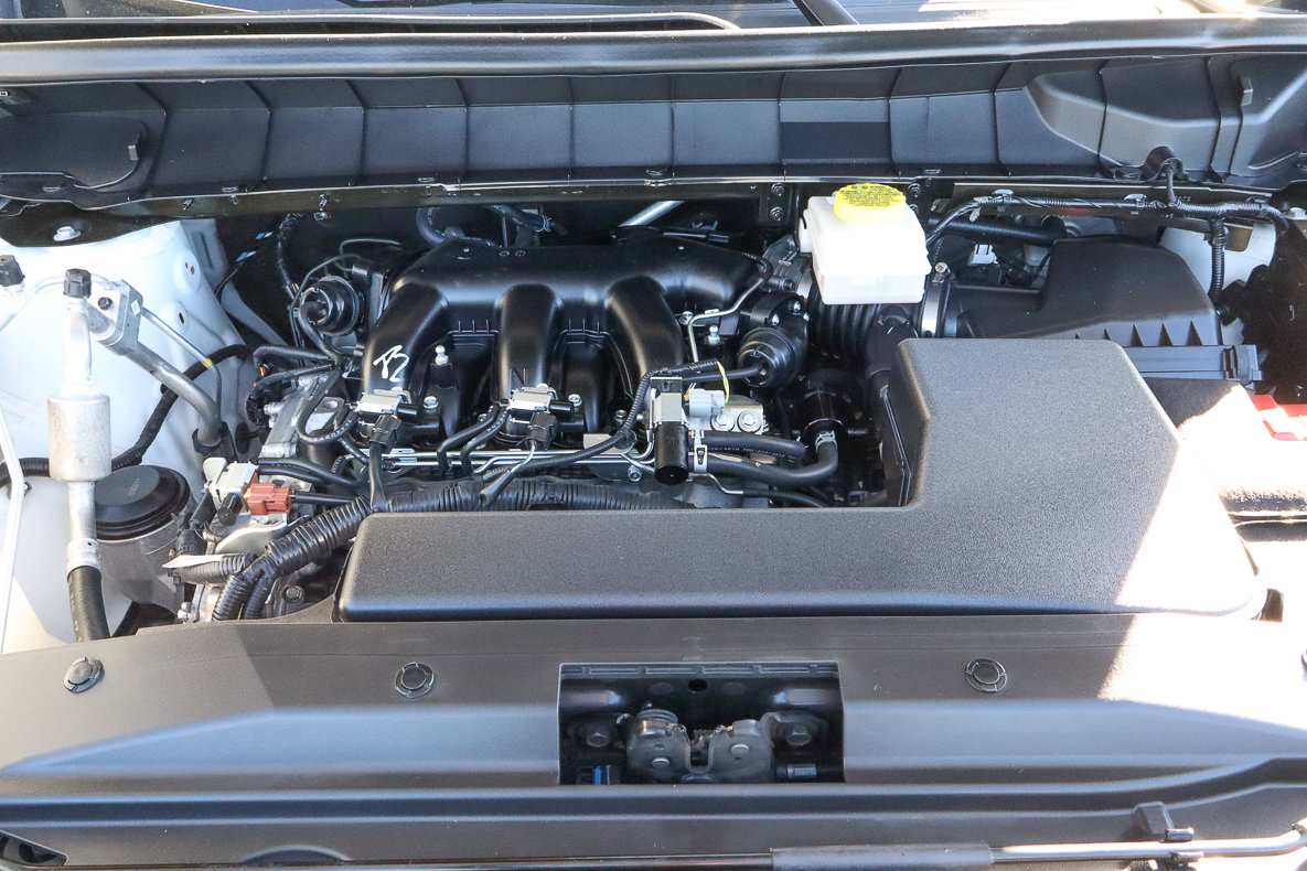 Used 2025 Nissan Pathfinder SV image 18