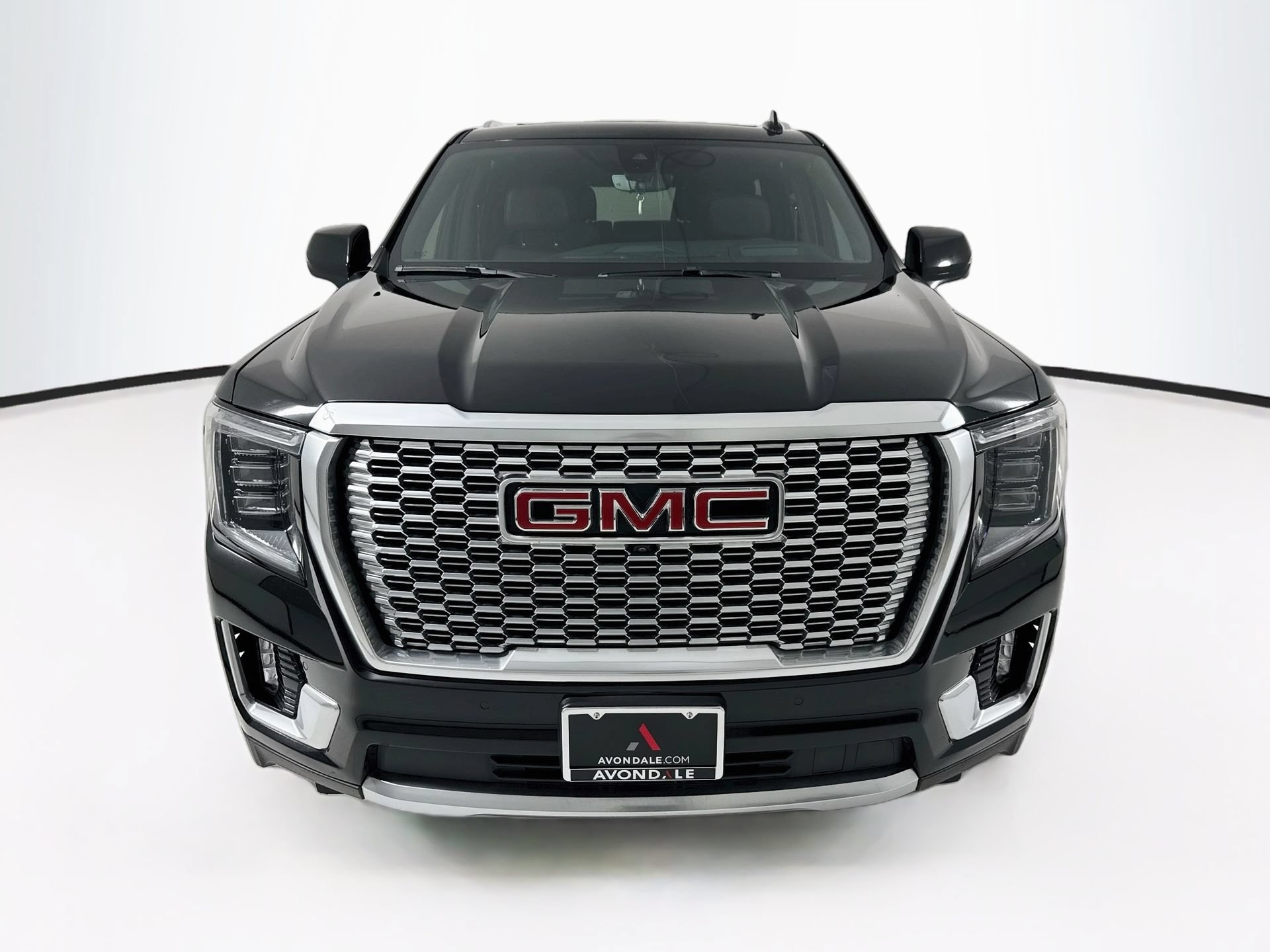 Used 2022 GMC Yukon Denali w/ Denali Premium Package RWD image 2