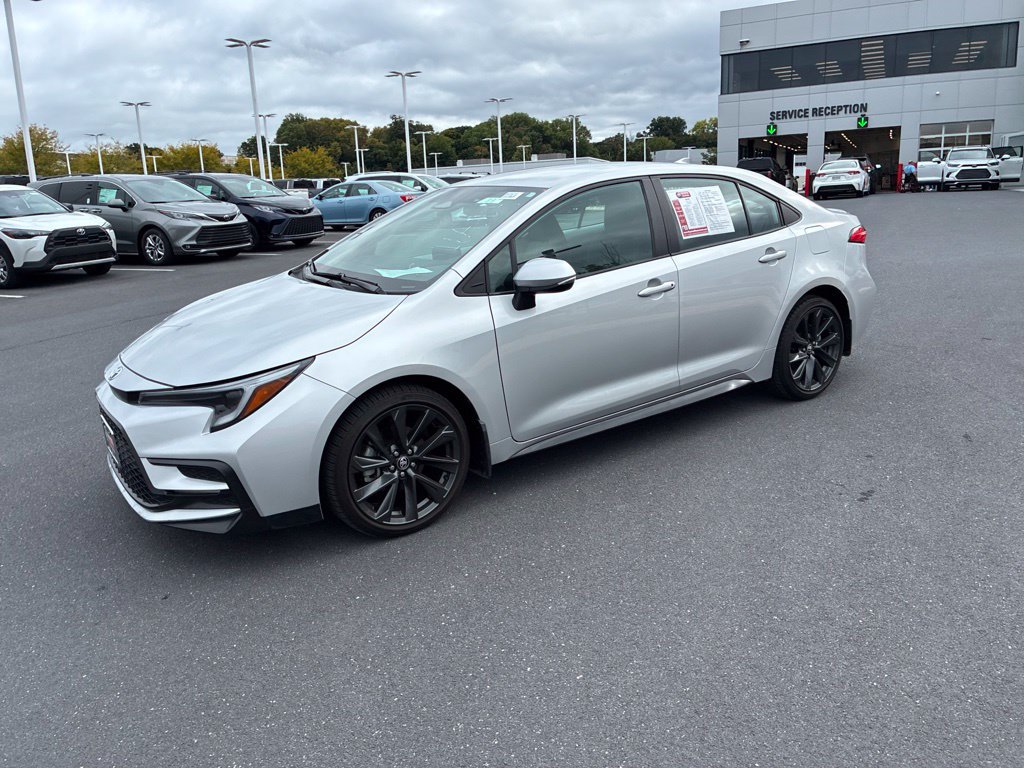 Used 2025 Toyota Corolla SE FWD image 16