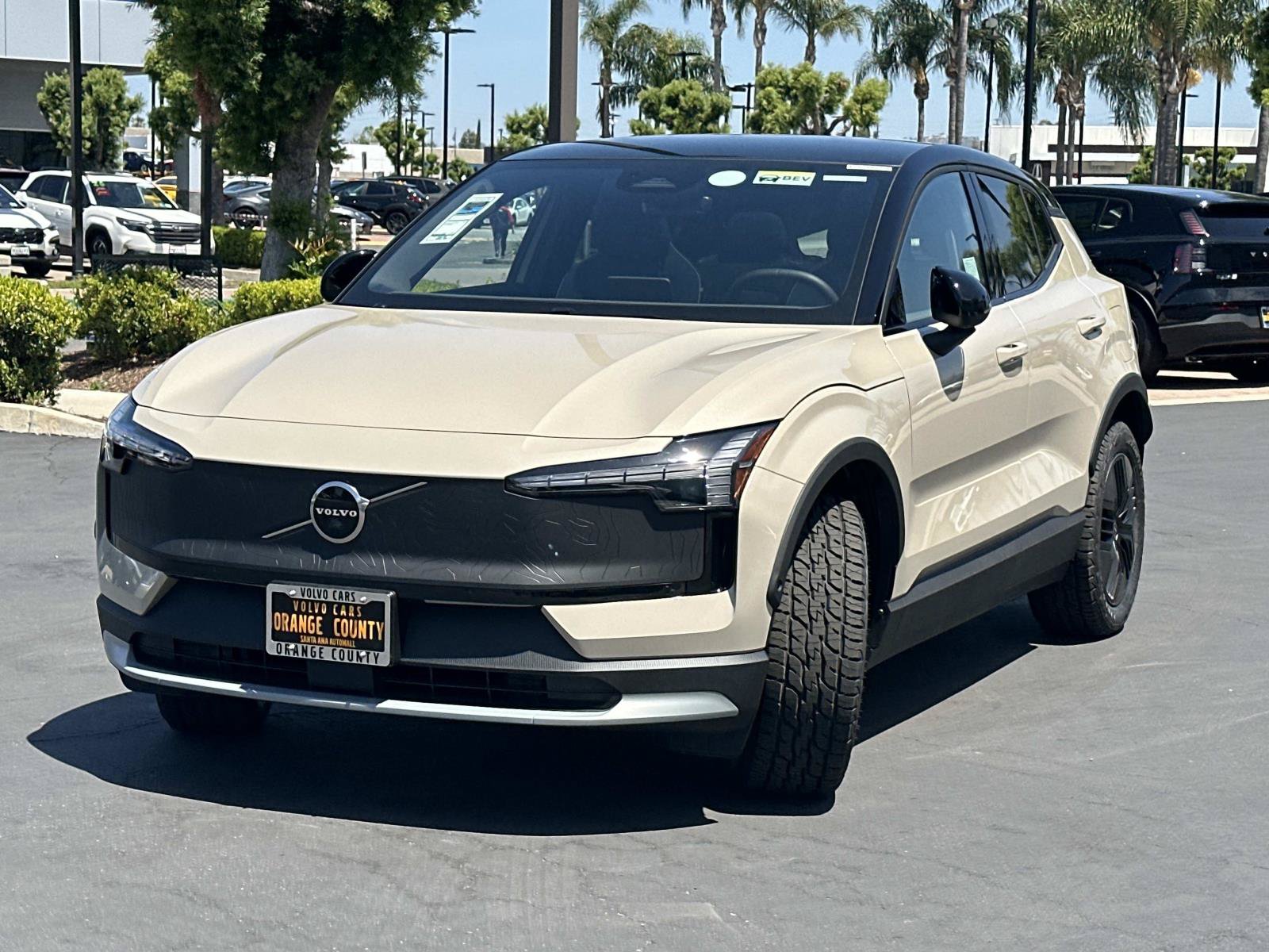New 2026 Volvo EX30 Cross Country Ultra AWD/4WD image 3