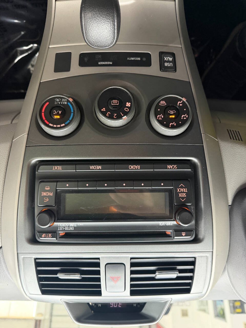 Used 2012 Toyota Corolla LE FWD image 25