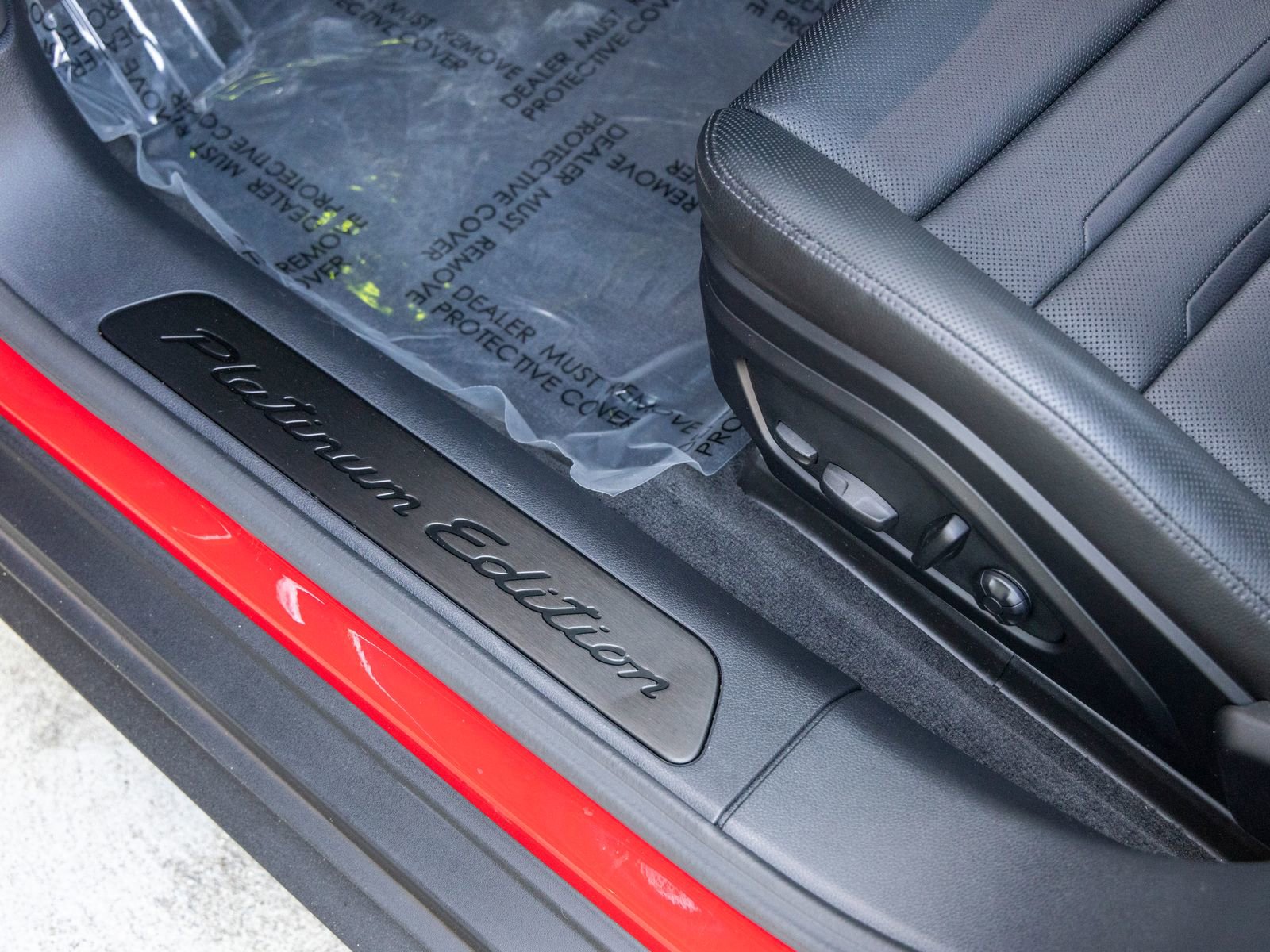 Certified 2023 Porsche Panamera Platinum Edition image 27