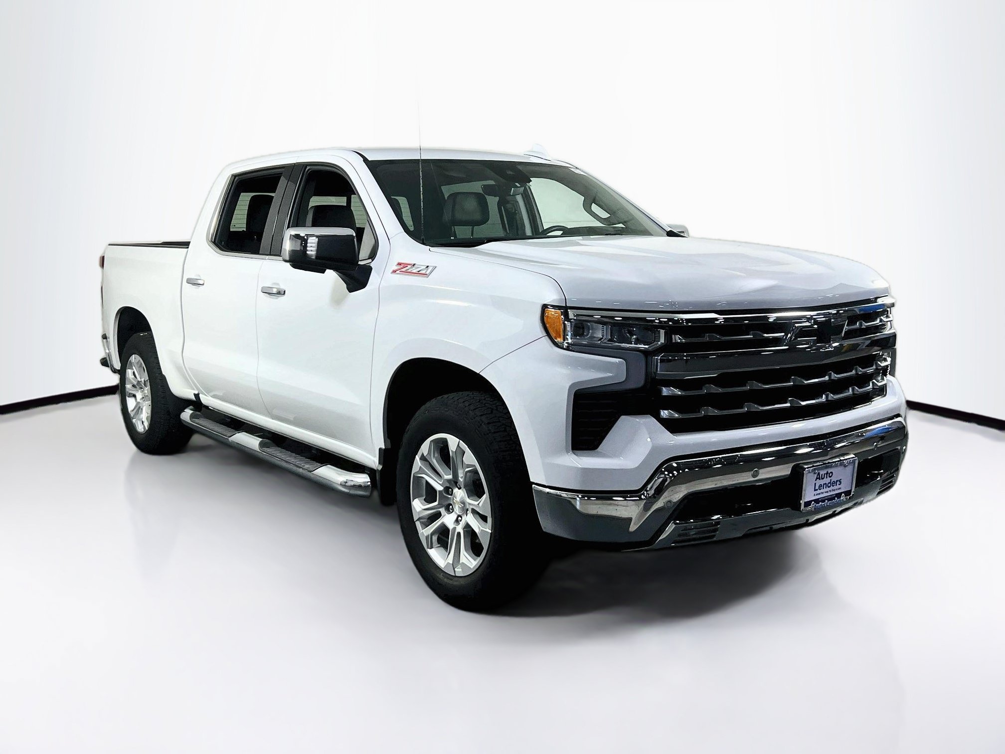 Used 2024 Chevrolet Silverado 1500 LTZ AWD/4WD image 3