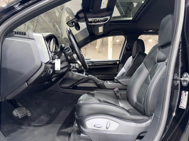 Used 2015 Porsche Cayenne S image 11