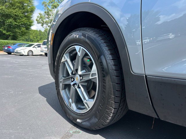 Used 2025 Chevrolet Blazer LT AWD/4WD image 13