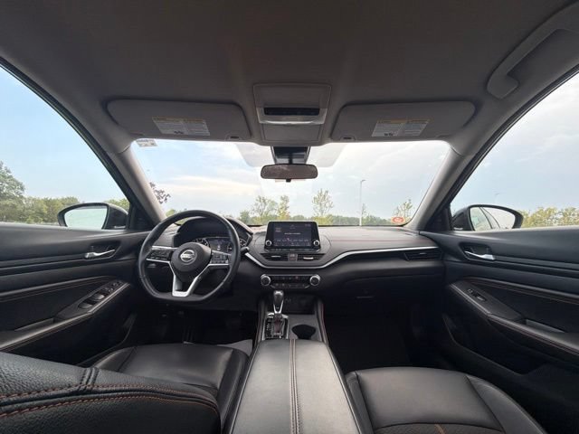 Used 2020 Nissan Altima 2.5 SR FWD image 16
